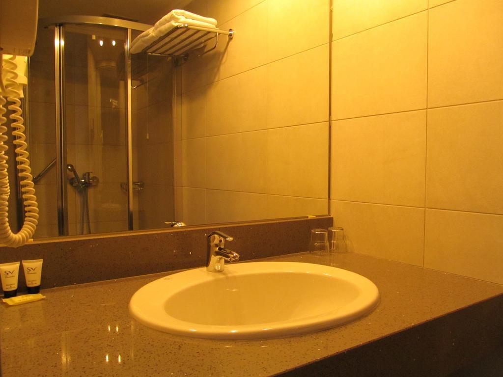 Pedi Beach Hotel Сімі Екстер'єр фото